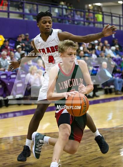 Thumbnail 3 in Rockford East vs. Lincoln photogallery.