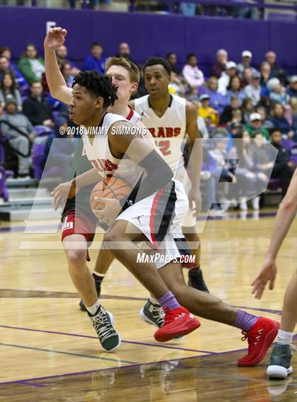 Thumbnail 3 in Rockford East vs. Lincoln photogallery.