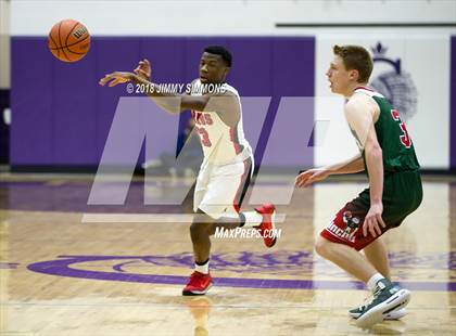 Thumbnail 2 in Rockford East vs. Lincoln photogallery.