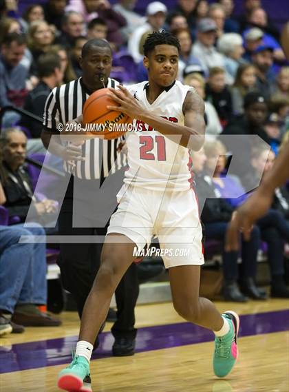 Thumbnail 3 in Rockford East vs. Lincoln photogallery.