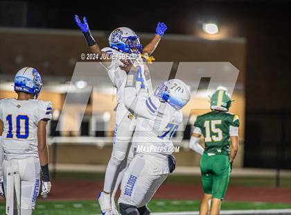 Thumbnail 2 in Worthing vs. Chapel Hill (UIL 4A -l Football Area Playoff) photogallery.