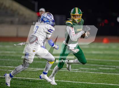 Thumbnail 2 in Worthing vs. Chapel Hill (UIL 4A -l Football Area Playoff) photogallery.