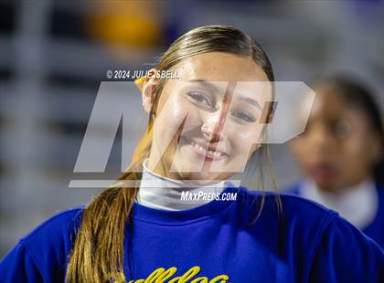 Thumbnail 1 in Worthing vs. Chapel Hill (UIL 4A -l Football Area Playoff) photogallery.