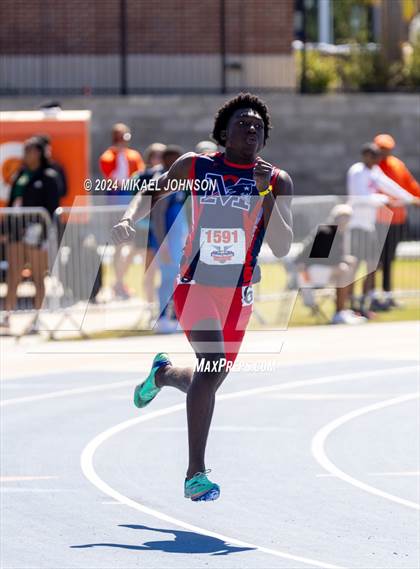 Thumbnail 2 in UF Relays (Friday) photogallery.