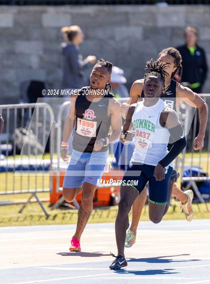 Thumbnail 3 in UF Relays (Friday) photogallery.