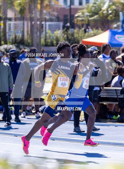 Thumbnail 3 in UF Relays (Friday) photogallery.