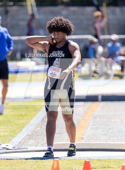 Thumbnail 3 in UF Relays (Friday) photogallery.