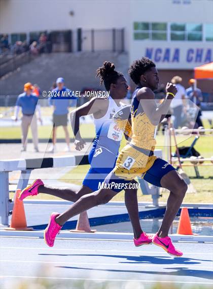 Thumbnail 1 in UF Relays (Friday) photogallery.