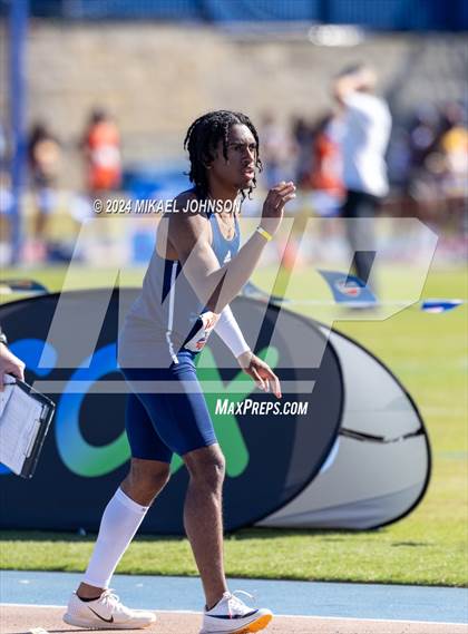 Thumbnail 2 in UF Relays (Friday) photogallery.