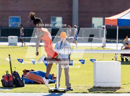 Thumbnail 1 in UF Relays (Friday) photogallery.