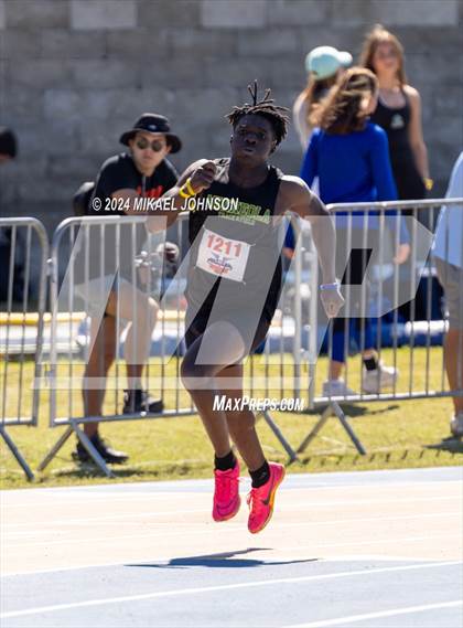 Thumbnail 3 in UF Relays (Friday) photogallery.