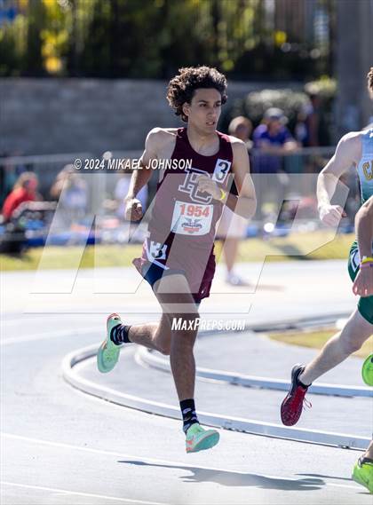 Thumbnail 1 in UF Relays (Friday) photogallery.