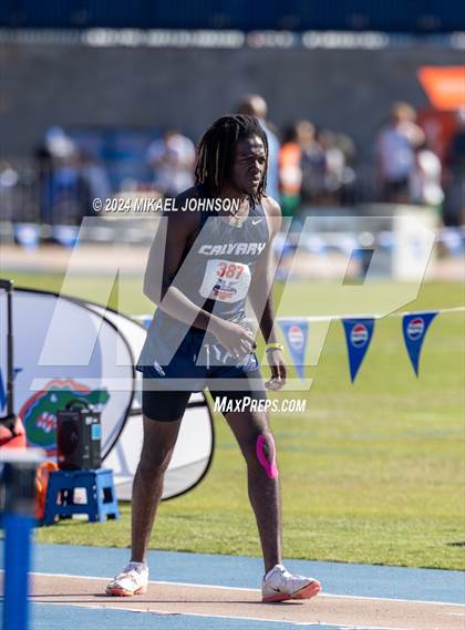 Thumbnail 2 in UF Relays (Friday) photogallery.