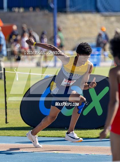 Thumbnail 2 in UF Relays (Friday) photogallery.