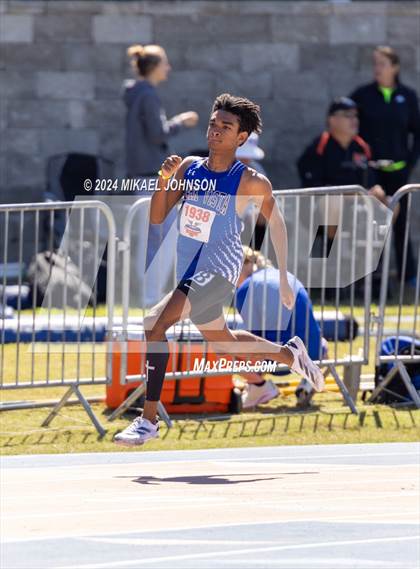 Thumbnail 1 in UF Relays (Friday) photogallery.