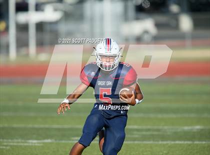 Thumbnail 3 in Etiwanda @ Great Oak photogallery.