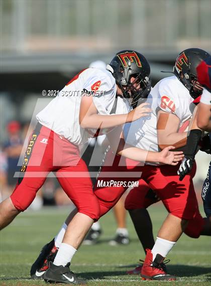 Thumbnail 3 in Etiwanda @ Great Oak photogallery.