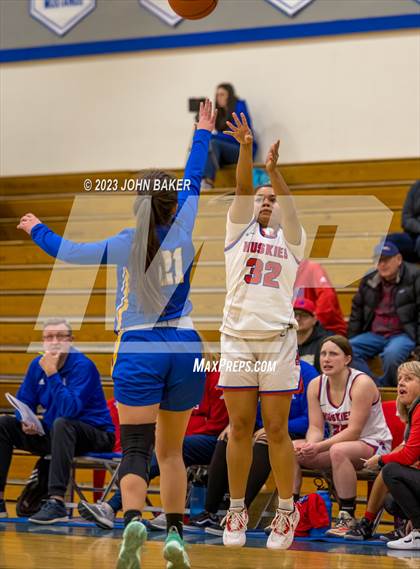 Thumbnail 2 in South Tahoe vs. Reno (Varsity Elite) photogallery.