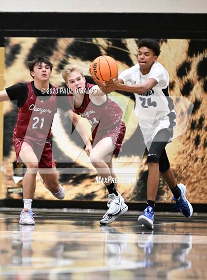 Thumbnail 3 in Chatfield vs. Grandview photogallery.