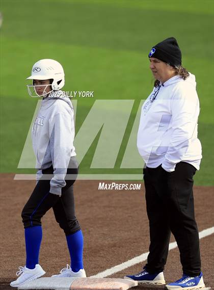Thumbnail 1 in Grand Saline vs Wills Point photogallery.