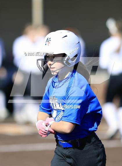 Thumbnail 3 in Grand Saline vs Wills Point photogallery.