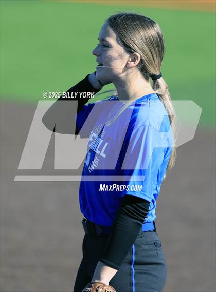 Thumbnail 3 in Grand Saline vs Wills Point photogallery.