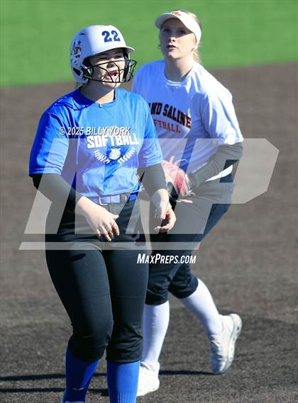 Thumbnail 3 in Grand Saline vs Wills Point photogallery.