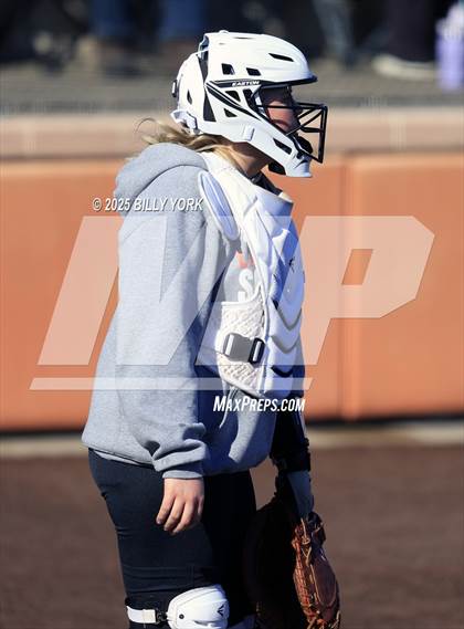 Thumbnail 2 in Grand Saline vs Wills Point photogallery.