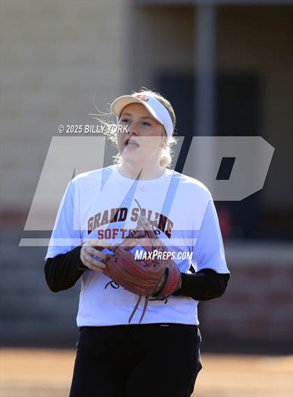 Thumbnail 2 in Grand Saline vs Wills Point photogallery.