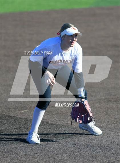 Thumbnail 2 in Grand Saline vs Wills Point photogallery.