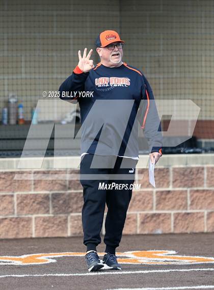 Thumbnail 1 in Grand Saline vs Wills Point photogallery.