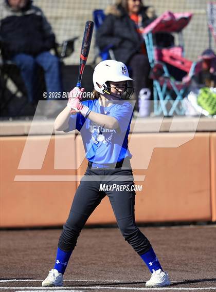 Thumbnail 2 in Grand Saline vs Wills Point photogallery.