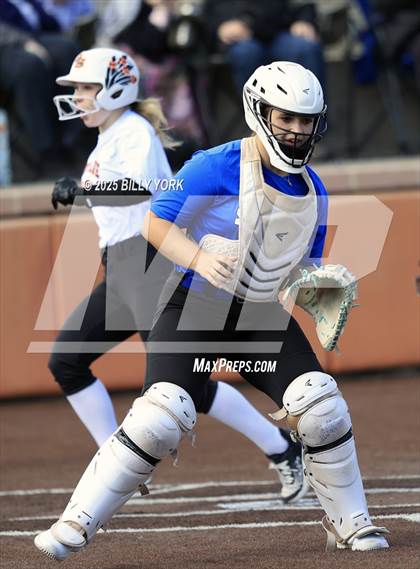Thumbnail 1 in Grand Saline vs Wills Point photogallery.