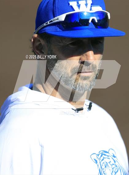 Thumbnail 3 in Grand Saline vs Wills Point photogallery.