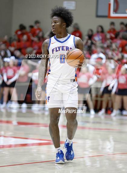 Thumbnail 2 in East St. Louis @ Centralia (IHSA Class 3A Sectional Semifinal) photogallery.