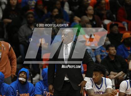 Thumbnail 2 in East St. Louis @ Centralia (IHSA Class 3A Sectional Semifinal) photogallery.