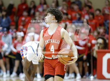 Thumbnail 3 in East St. Louis @ Centralia (IHSA Class 3A Sectional Semifinal) photogallery.
