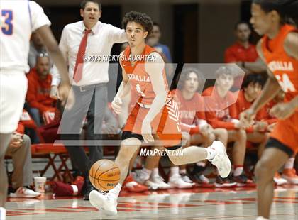 Thumbnail 3 in East St. Louis @ Centralia (IHSA Class 3A Sectional Semifinal) photogallery.