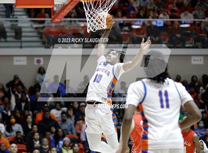 Thumbnail 1 in East St. Louis @ Centralia (IHSA Class 3A Sectional Semifinal) photogallery.