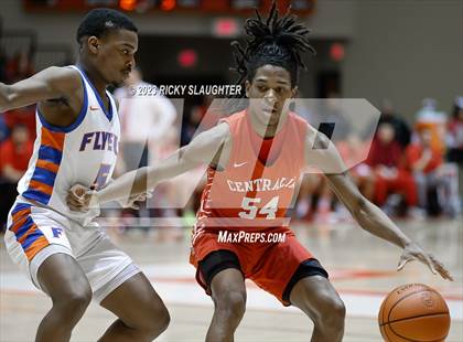 Thumbnail 1 in East St. Louis @ Centralia (IHSA Class 3A Sectional Semifinal) photogallery.