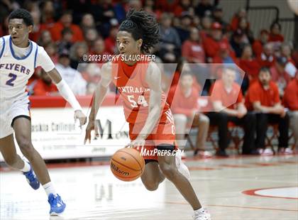 Thumbnail 2 in East St. Louis @ Centralia (IHSA Class 3A Sectional Semifinal) photogallery.