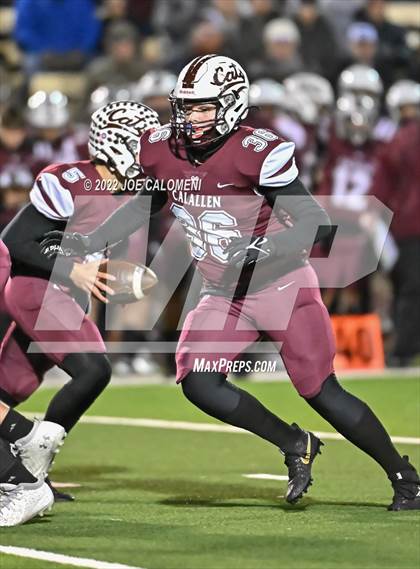 Thumbnail 3 in Davenport vs Calallen (UIL 4A Region 4 Area) photogallery.
