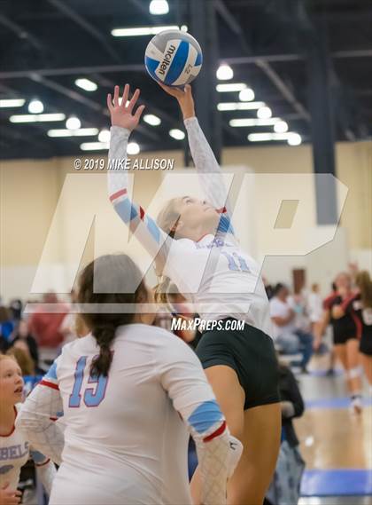 Thumbnail 3 in Hixson vs Sullivan South (Rocky Top Classic) photogallery.