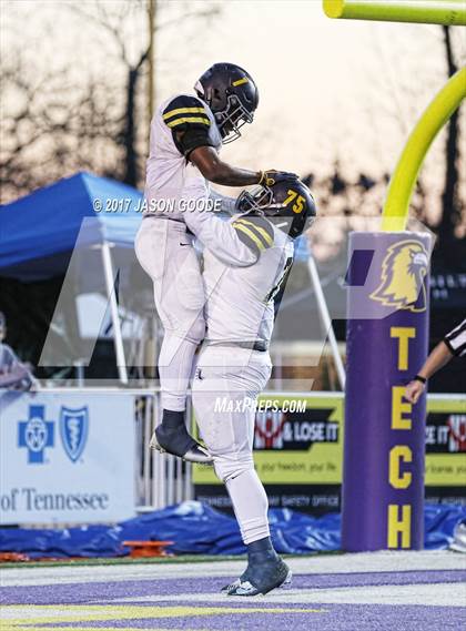 Thumbnail 1 in Notre Dame vs. Lausanne (TSSAA Division II Class AA Final) photogallery.