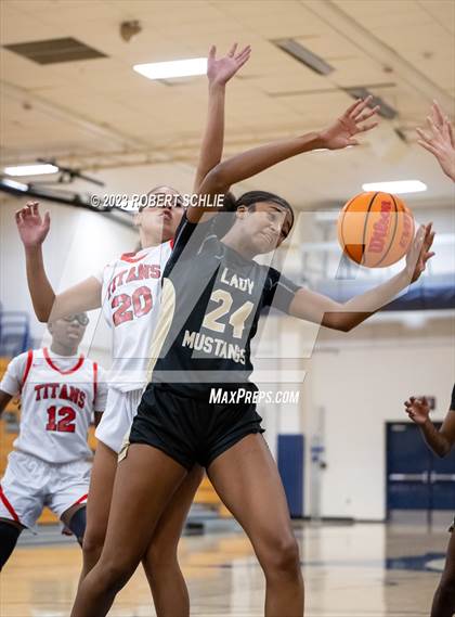 Thumbnail 2 in Antelope vs Monterey Trail (Trojan Toss Up) photogallery.