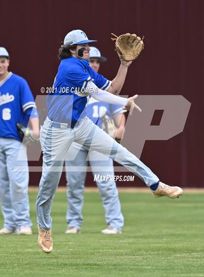 Thumbnail 2 in Davenport vs Tivy (Comal Clash Tournament) photogallery.