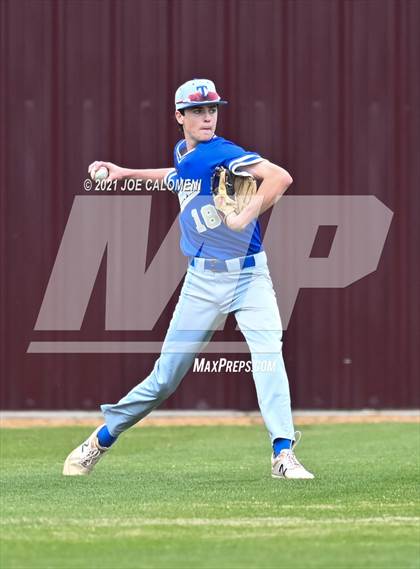 Thumbnail 3 in Davenport vs Tivy (Comal Clash Tournament) photogallery.