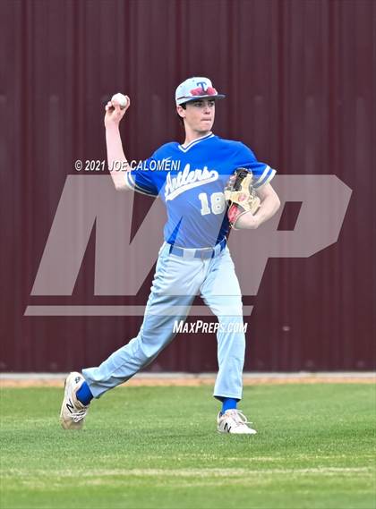 Thumbnail 1 in Davenport vs Tivy (Comal Clash Tournament) photogallery.