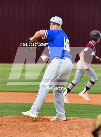 Thumbnail 2 in Davenport vs Tivy (Comal Clash Tournament) photogallery.