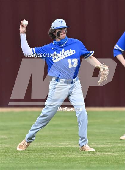 Thumbnail 2 in Davenport vs Tivy (Comal Clash Tournament) photogallery.